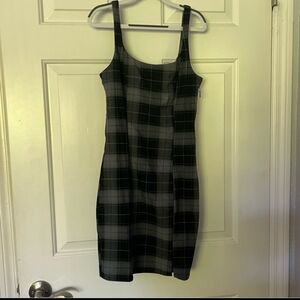 Divided gingham grey bodycon dress